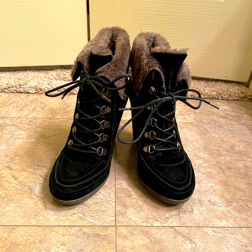 Bjorndal Falan Women’s size 9 black suede boots